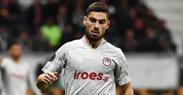 Trabzonspor ile Fenerbahçe şimdi de transferde karşı karşıya. Foto Haber 6