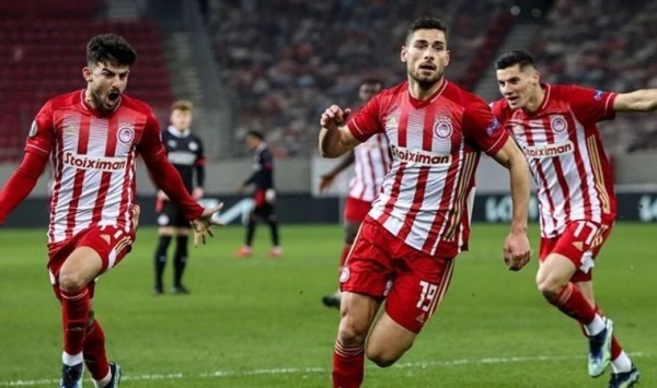 Trabzonspor ile Fenerbahçe şimdi de transferde karşı karşıya. Foto Haber 7