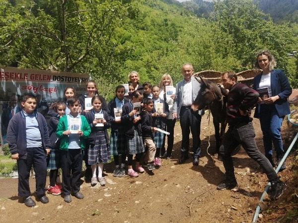 Türkiye'nin 'Eşekli Dostoyevski'si Karadeniz’de. Foto Haber 4