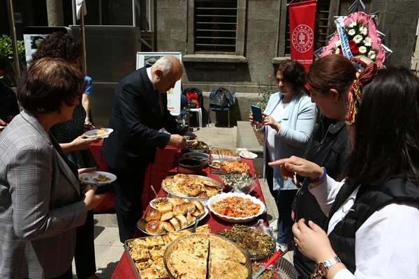 Trabzon'da yöresel tatlar tanıtıldı 8