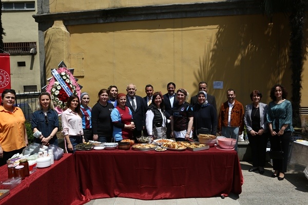 Trabzon'da yöresel tatlar tanıtıldı 11