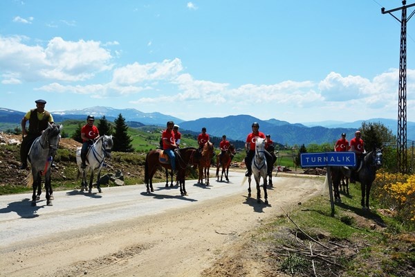 Ordu'da 2 bin rakımlı yaylada atlı safari. Foto Haber 4