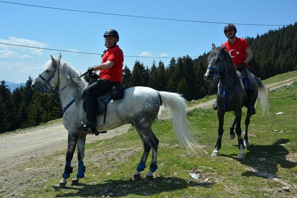 Ordu'da 2 bin rakımlı yaylada atlı safari. Foto Haber 5