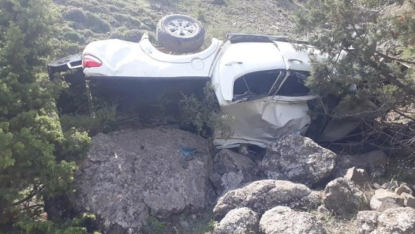 Artvin'de 30 metrelik uçuruma yuvarlandılar! 2 kişi için seferberlik. Foto Haber 3