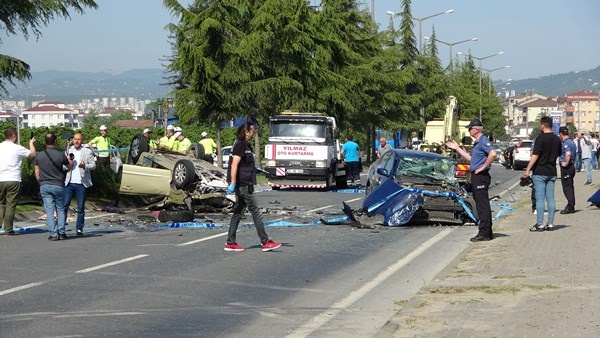 Ordu'da feci zincirleme kaza: 2’si ağır 6 yaralı. Foto Haber 2