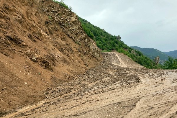 Gümüşhane’de aşırı yağış sele neden oldu. Foto Haber 5