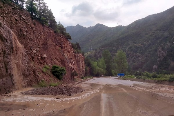 Gümüşhane’de aşırı yağış sele neden oldu. Foto Haber 2