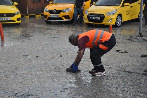 Gümüşhane'yi sağanak vurdu. Foto Haber 7