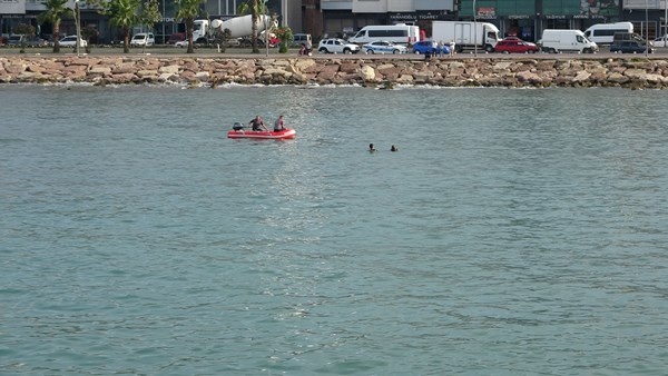 Ordu kayalıklardan atladığı denizde kayboldu. Foto Haber 3