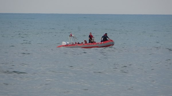 Ordu kayalıklardan atladığı denizde kayboldu. Foto Haber 2