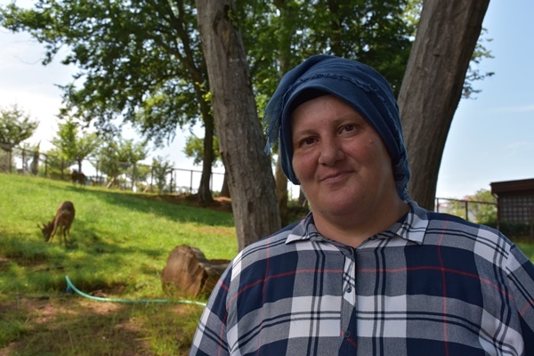 Trabzon'da "Bordo" ile "Mavi" botanik parkın maskotu oldu. Foto Galeri 4