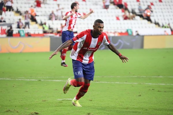 Trabzonspor’a Haji Wright ile ilgileniyor!19 Haziran 2022 - Foto Haber 6