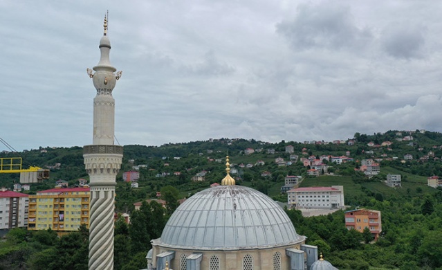 Giresun'daki caminin minaresi şaşırtıyor! Gören dönüp bir daha bakıyor. Foto Haber 6