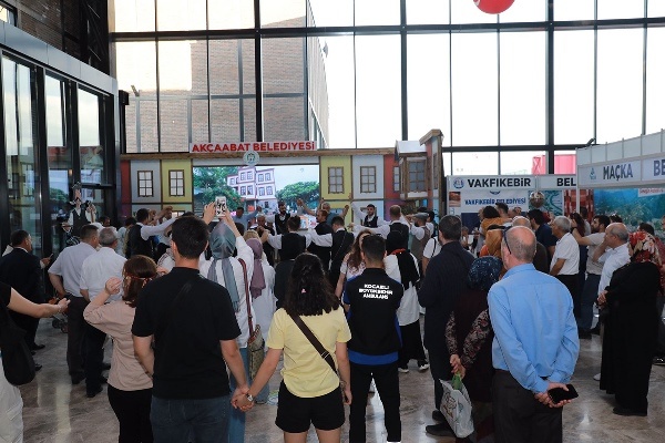 Trabzon günlerinde Akçaabat standı doldu taştı. 20 Haziran 2022 3