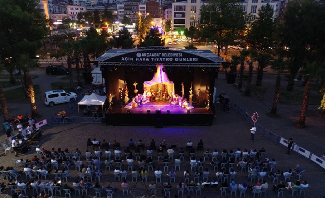 Akçaabat'ta 3. açık hava tiyatro günleri başlıyor 9