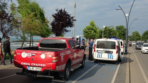 Ordu'da Karadeniz'de can pazarı! 2 Kişi kurtarıldı 3