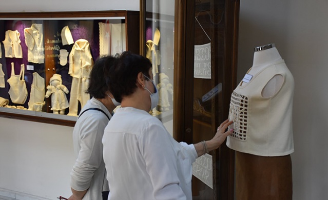 "İlmek İlmek Gelenek Trabzon Fanilası" sergisi açıldı. 23 Haziran 2022 16