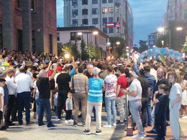Trabzon'da yenilenen Maraş Caddesi açıldı. Foto Haber 3