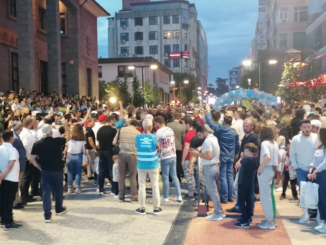 Trabzon'da yenilenen Maraş Caddesi açıldı. Foto Haber 4