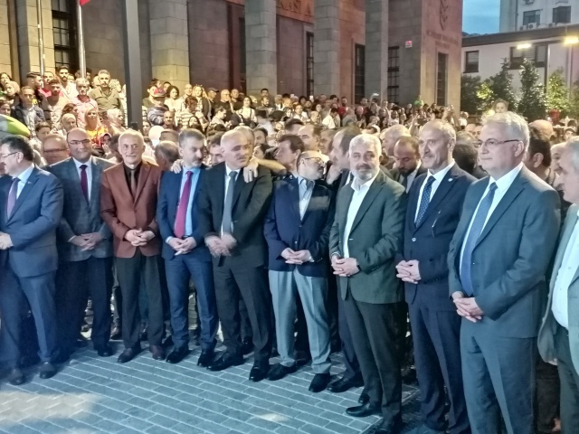Trabzon'da yenilenen Maraş Caddesi açıldı. Foto Haber 8