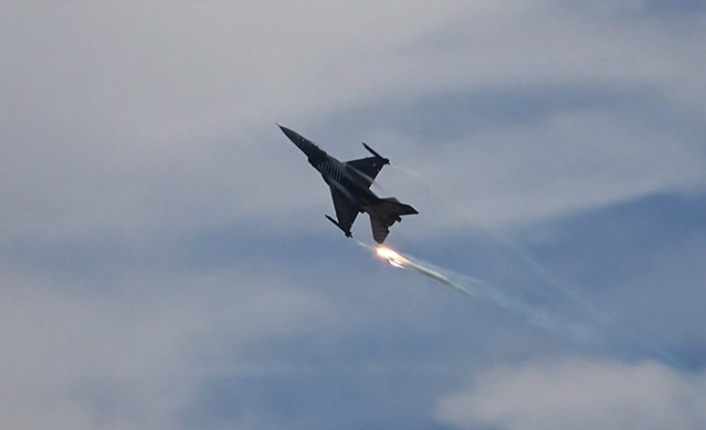 SOLOTÜRK'ten Yalova semalarında muhteşem gösteri! 3