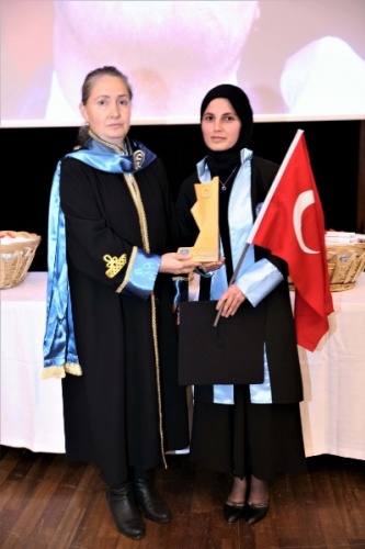 KTÜ Edebiyat Fakültesi’nde 25. Dönem Mezuniyet Coşkusu. 27 Haziran 2022 Foto Haber 10