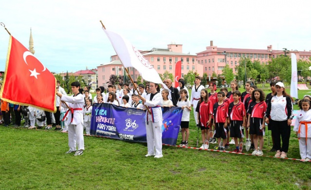 Trabzon'da "Yaza Hareketli Giriyoruz" temalı açılış töreni!. Foto Haber 11