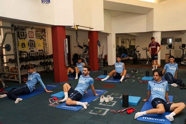 Trabzonspor’da Denswil imza sonrası kampa katıldı. Foto Haber 5