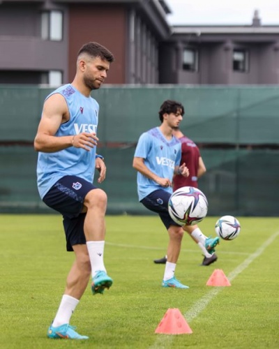 Trabzonspor’da Denswil imza sonrası kampa katıldı. Foto Haber 14