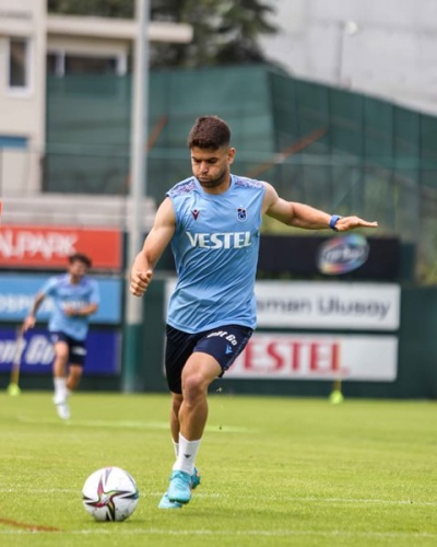 Trabzonspor’da Denswil imza sonrası kampa katıldı. Foto Haber 11