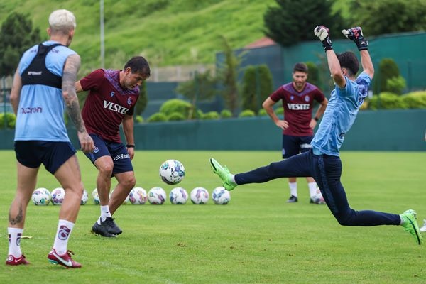 Trabzonspor'da  futbolculara sakatlık risk analizi yapıldı.30 Mayıs 2022-Foto Haber 32
