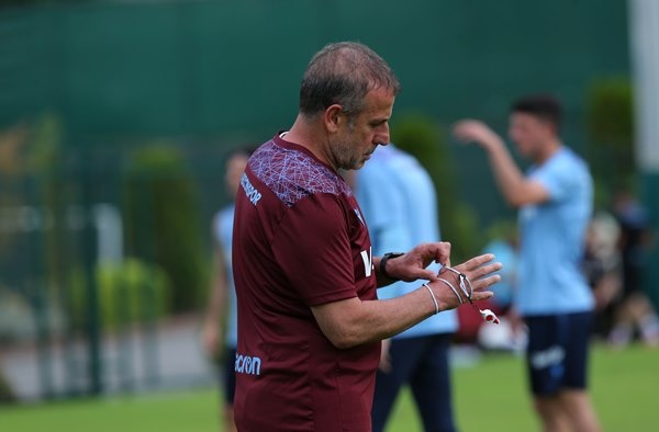 Trabzonspor'da  futbolculara sakatlık risk analizi yapıldı.30 Mayıs 2022-Foto Haber 33