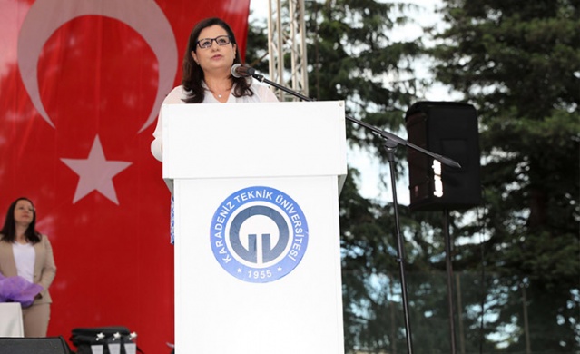 KTÜ Mühendislik Fakültesi'nde Mezuniyet Coşkusu. Foto Haber 16