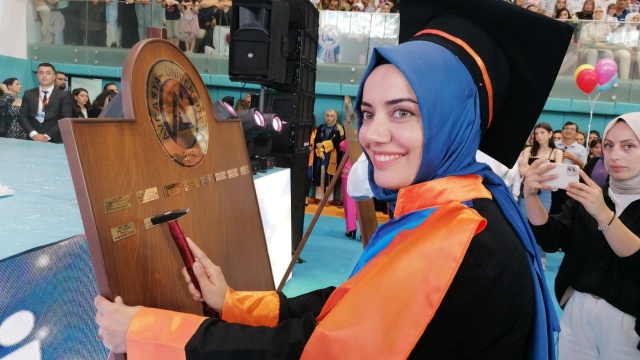 Avrasya Üniversitesi Mezuniyet Töreni'nden kareler 5