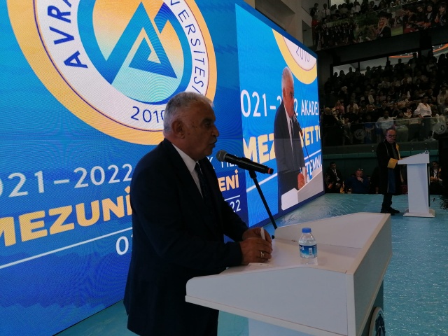 Avrasya Üniversitesi Mezuniyet Töreni'nden kareler 17