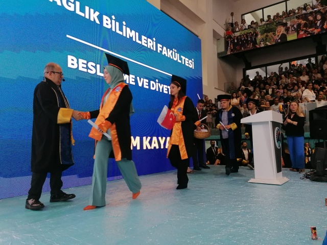 Avrasya Üniversitesi Mezuniyet Töreni'nden kareler 15