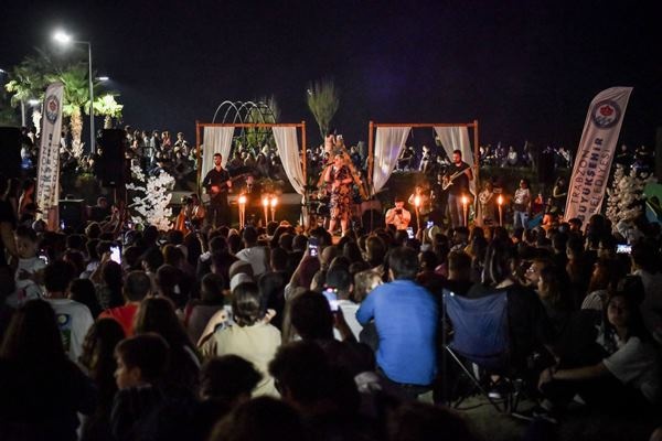 Trabzon eğlenceye doydu. Foto Haber 19