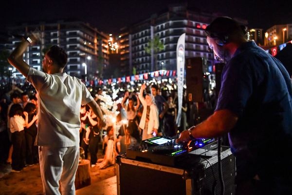 Trabzon eğlenceye doydu. Foto Haber 13