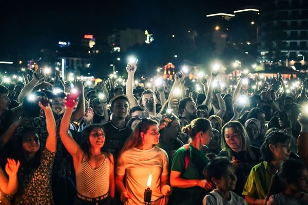 Trabzon eğlenceye doydu. Foto Haber 15