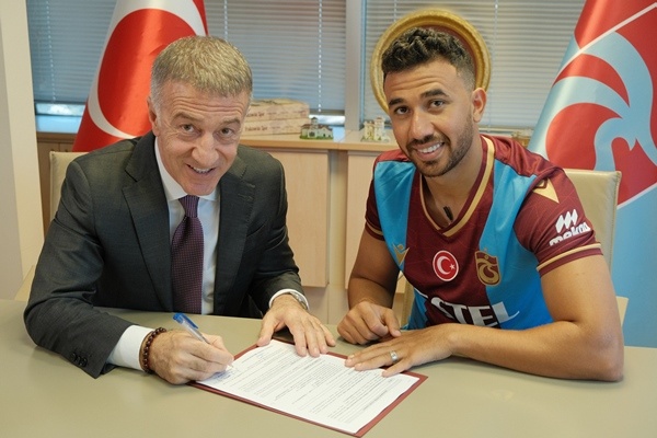 Trabzonspor'da Trezeguet imzayı attı 4