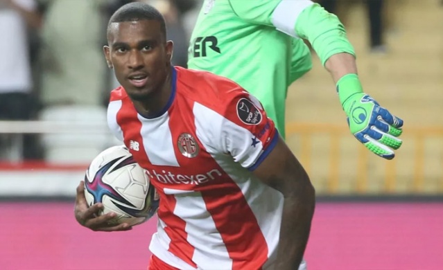 Trabzonspor'da günün transfer gelişmeleri 10