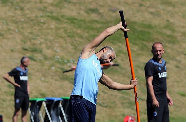 Trabzonspor'da şok! Visca antrenmanı tamamlayamadı. Foto Galeri 11