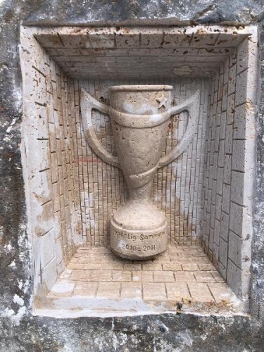 Trabzon'da mermer ustalarından 13 tonluk şampiyonluk anıtı. Foto Haber 27