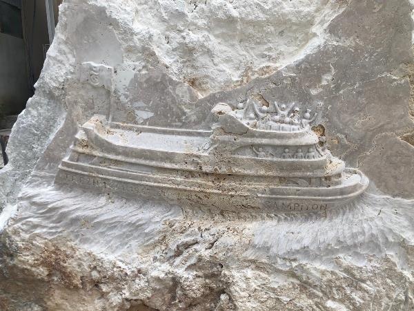 Trabzon'da mermer ustalarından 13 tonluk şampiyonluk anıtı. Foto Haber 30
