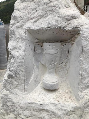 Trabzon'da mermer ustalarından 13 tonluk şampiyonluk anıtı. Foto Haber 20