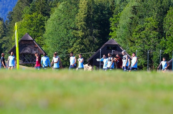 Trabzonspor'da Slovenya kampında sezon hazırlıklar sürüyor. 8 Temmuz 2022-Foto Haber 39
