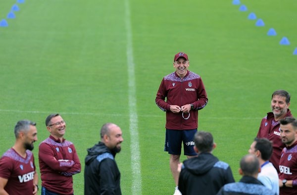 Abdullah Avcı'dan önemli açıklamalar! "Zorlu bir lig yarışı olacak" 11