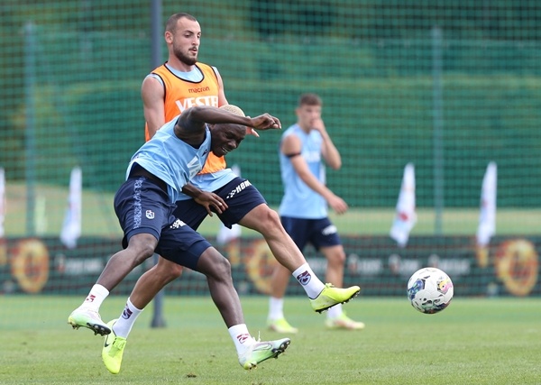 Trabzonspor'da Slovenya'da sabah antremanını sürdürdü.. 12 Temmuz 2022 7