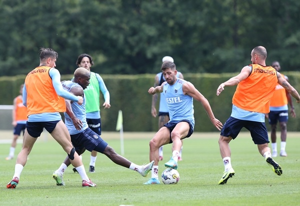 Trabzonspor'da Slovenya'da sabah antremanını sürdürdü.. 12 Temmuz 2022 8