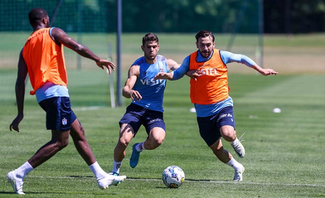 Trabzonspor günü tek antrenmanla tamamladı. Foto Haber 3
